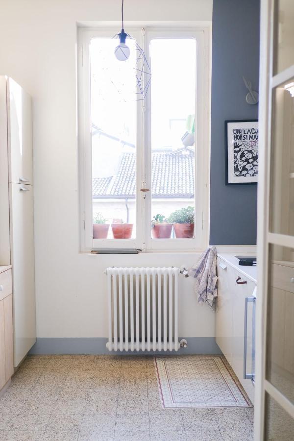 Vicolo Folletto Home เรจโจเอมิเลีย ภายนอก รูปภาพ