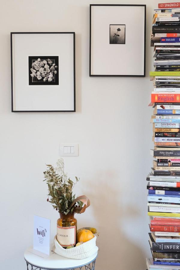 Vicolo Folletto Home เรจโจเอมิเลีย ภายนอก รูปภาพ