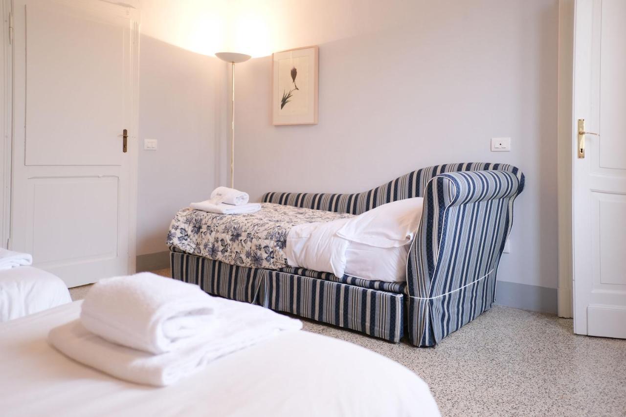 Vicolo Folletto Home เรจโจเอมิเลีย ภายนอก รูปภาพ