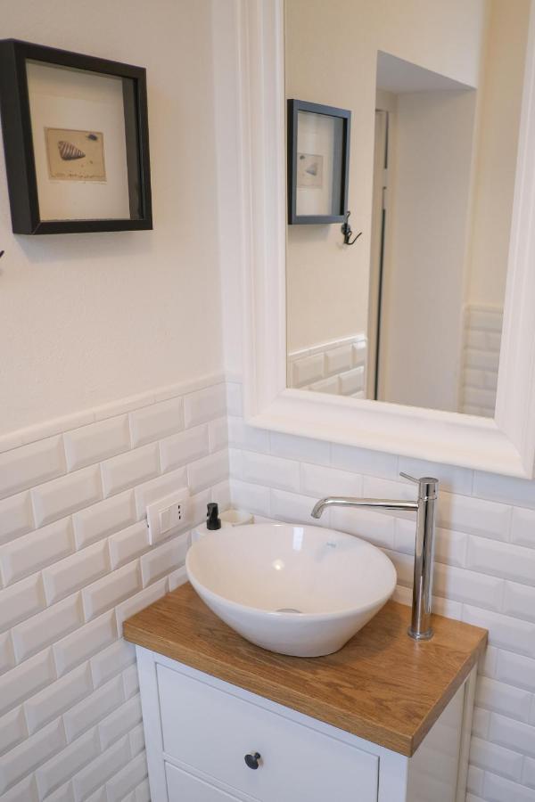 Vicolo Folletto Home เรจโจเอมิเลีย ภายนอก รูปภาพ