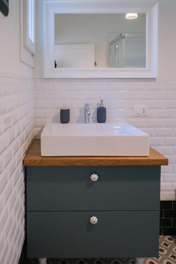 Vicolo Folletto Home เรจโจเอมิเลีย ภายนอก รูปภาพ